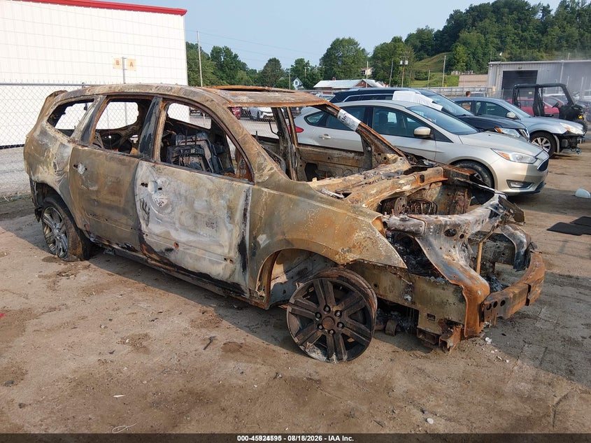 2014 CHEVROLET TRAVERSE auction photo 1