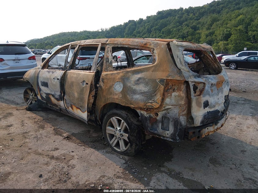 2014 CHEVROLET TRAVERSE auction photo 3