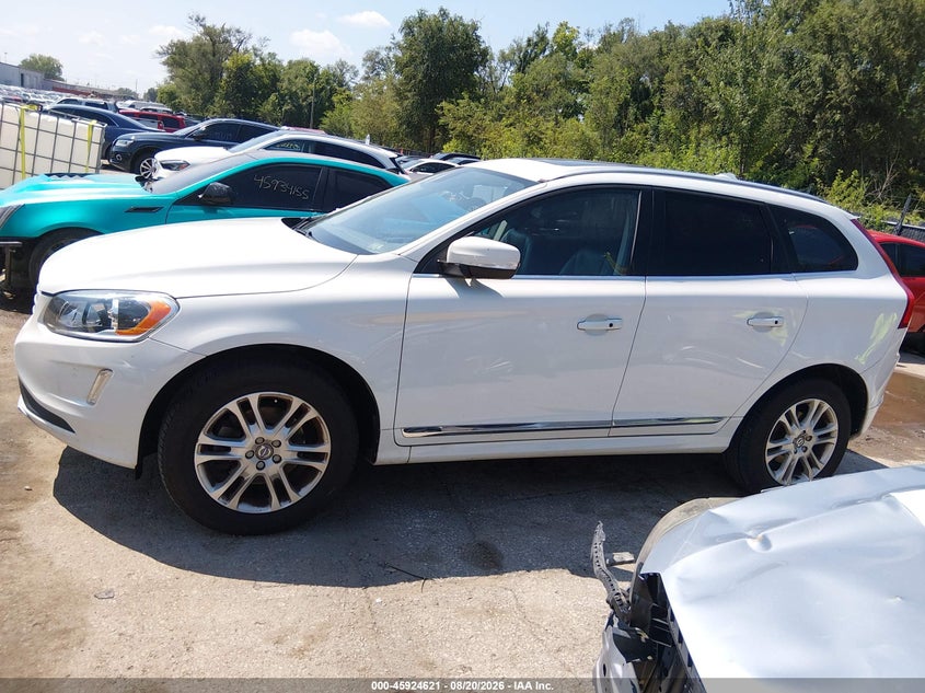 VOLVO XC60 - zdjęcie 14