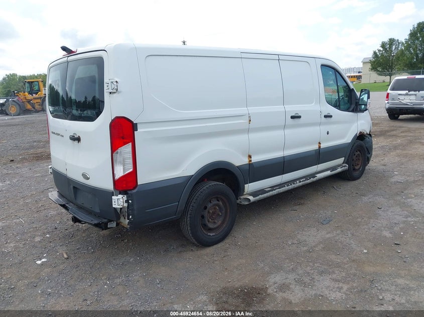 2015 FORD TRANSIT-250 auction photo 4