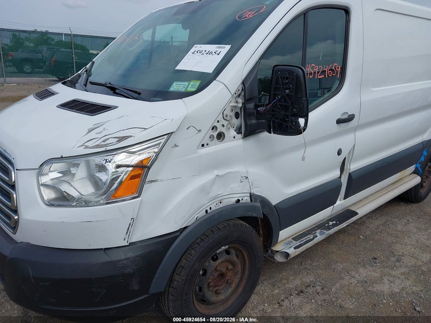 2015 FORD TRANSIT-250 auction photo 6
