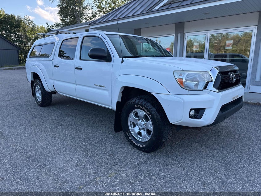 2015 TOYOTA TACOMA auction photo 1