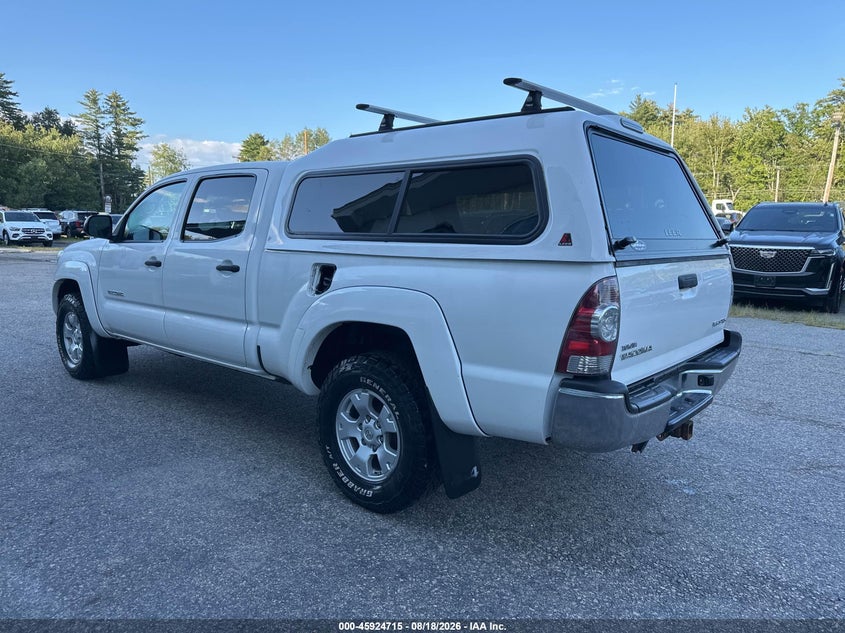 2015 TOYOTA TACOMA auction photo 3