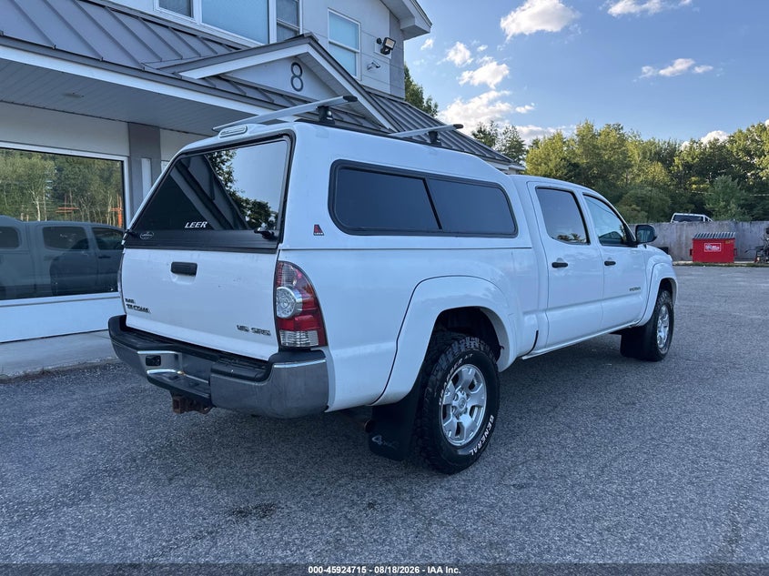 2015 TOYOTA TACOMA auction photo 4