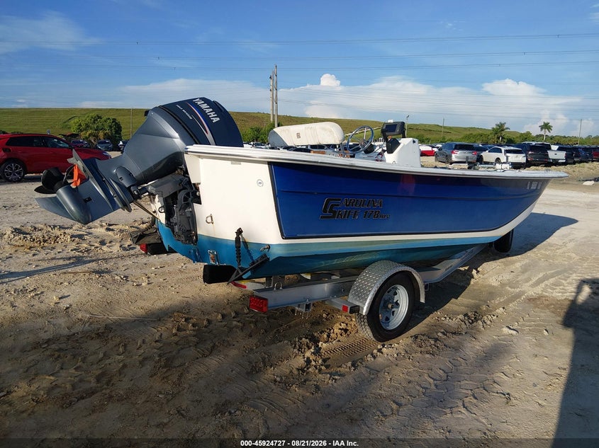 2010 CAROLINA SKIFF 17' auction photo 4