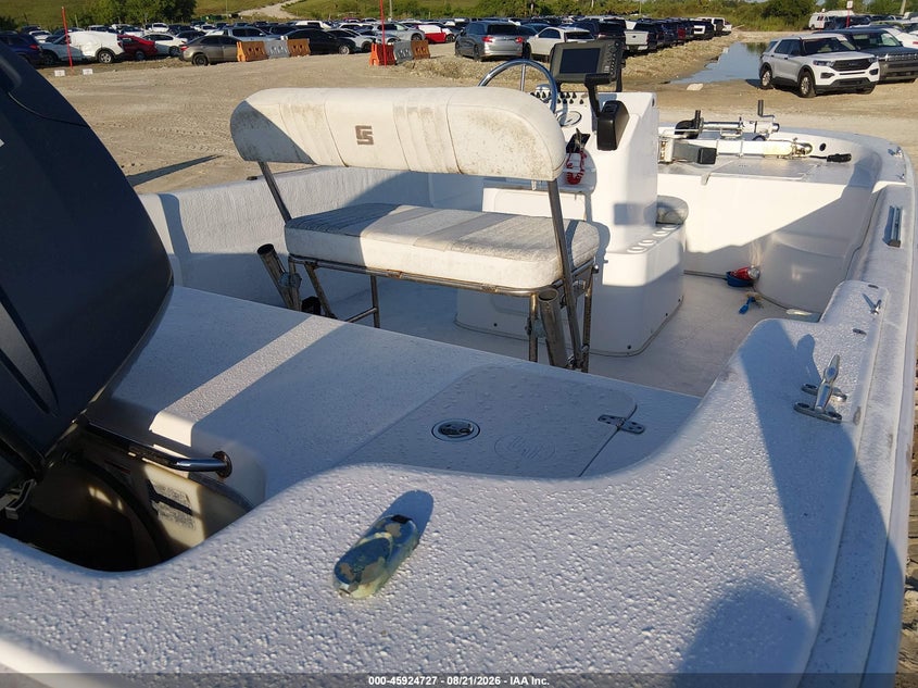 2010 CAROLINA SKIFF 17' auction photo 8