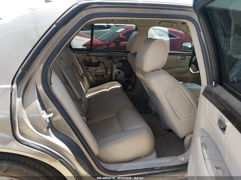 CADILLAC DTS 2011 VIN 1G6KA5E68BU139954