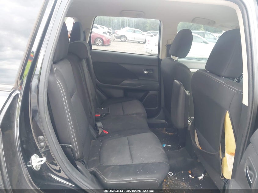 2016 MITSUBISHI OUTLANDER auction photo 8