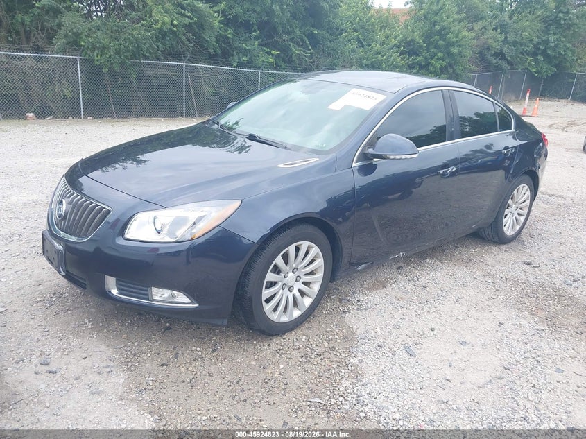 2013 Buick Regal, Right Side, IAAI, VIN 2G4GT5GV3D9152897 — photo 2