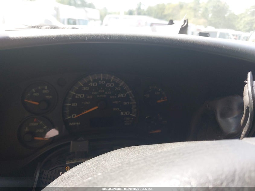 2005 CHEVROLET EXPRESS CUTAWAY auction photo 5