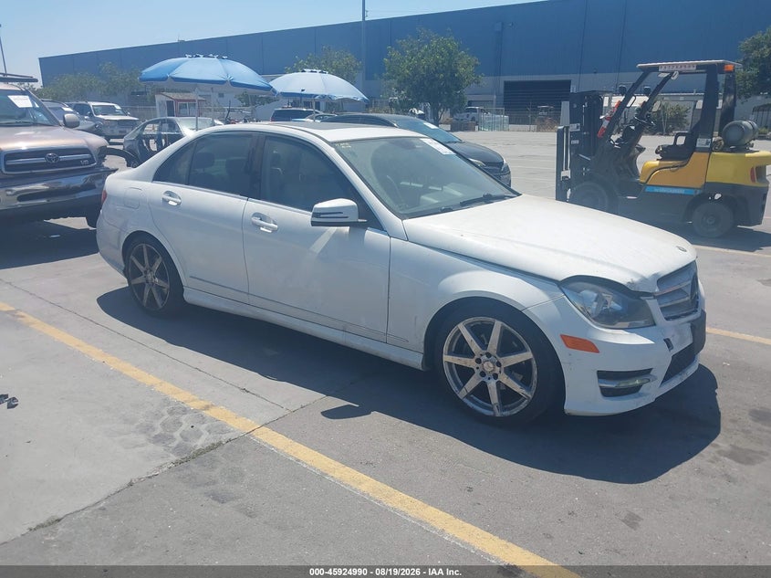 2014 MERCEDES-BENZ C 250 — zdjęcie z aukcji