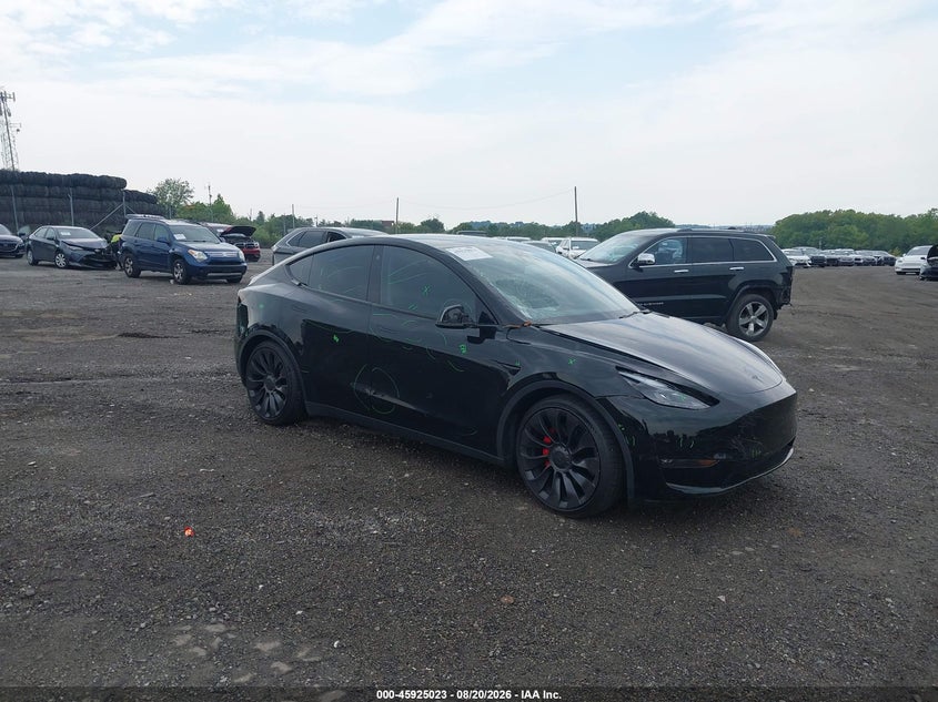 TESLA MODEL Y - zdjęcie 1