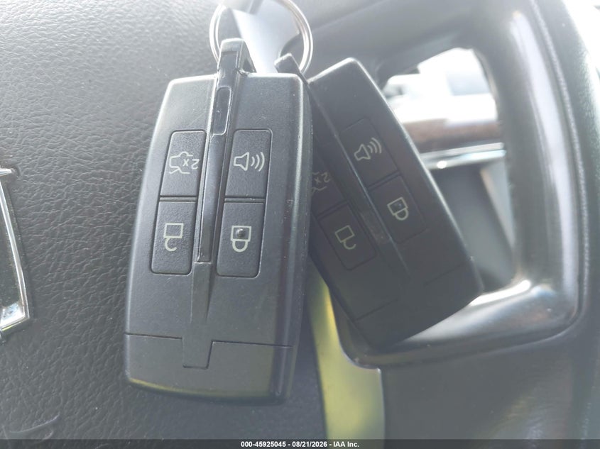 LINCOLN MKS 2010 VIN 1LNHL9ER8AG615213