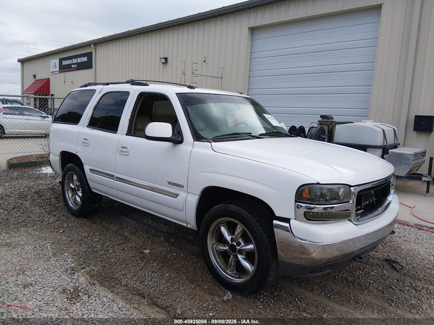 2004 GMC YUKON auction photo 1