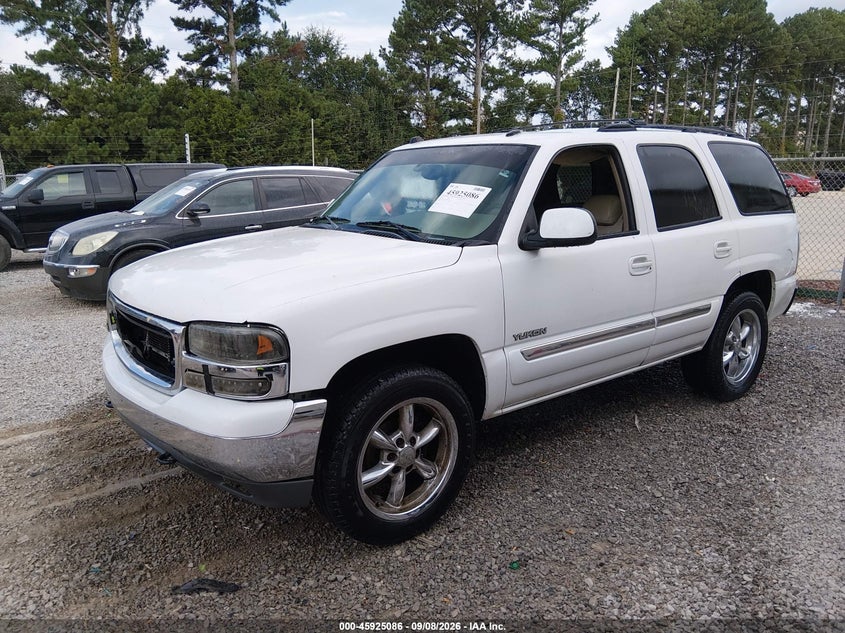 2004 GMC YUKON auction photo 2
