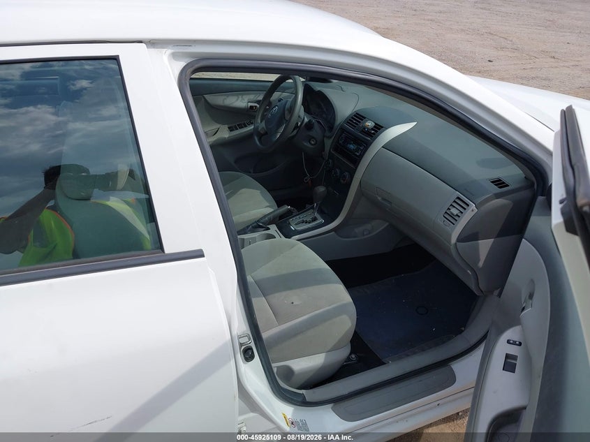 2010 TOYOTA COROLLA auction photo 5