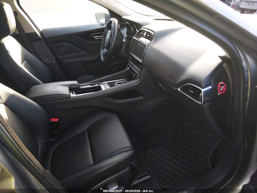 2019 JAGUAR F-PACE 25T PREMIUM · Фото 5