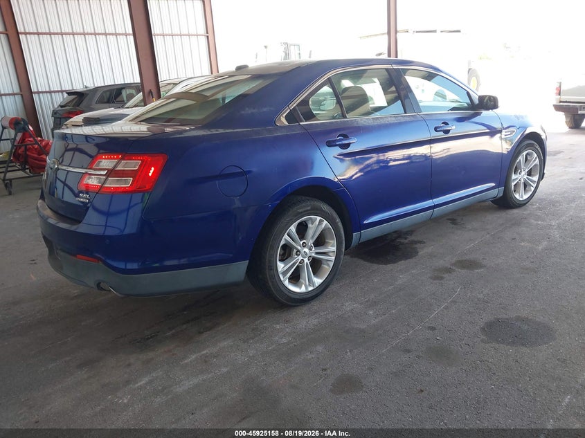 2013 FORD TAURUS auction photo 4