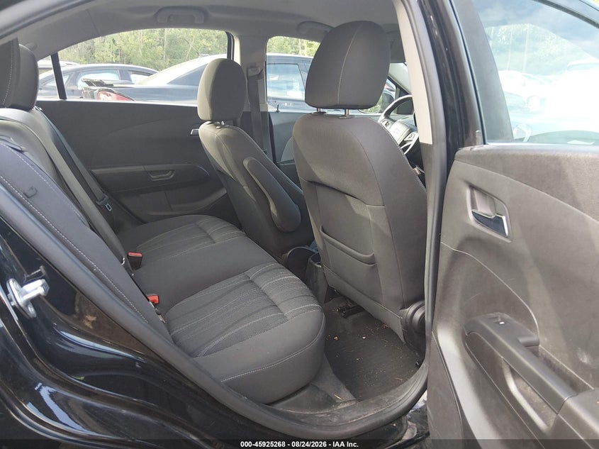 2017 CHEVROLET SONIC auction photo 8