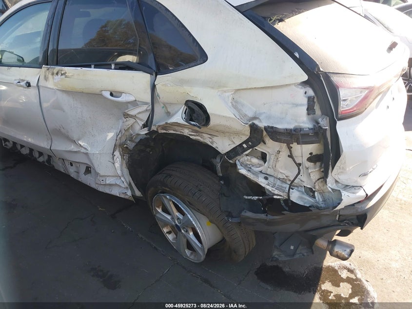 2017 FORD EDGE auction photo 6