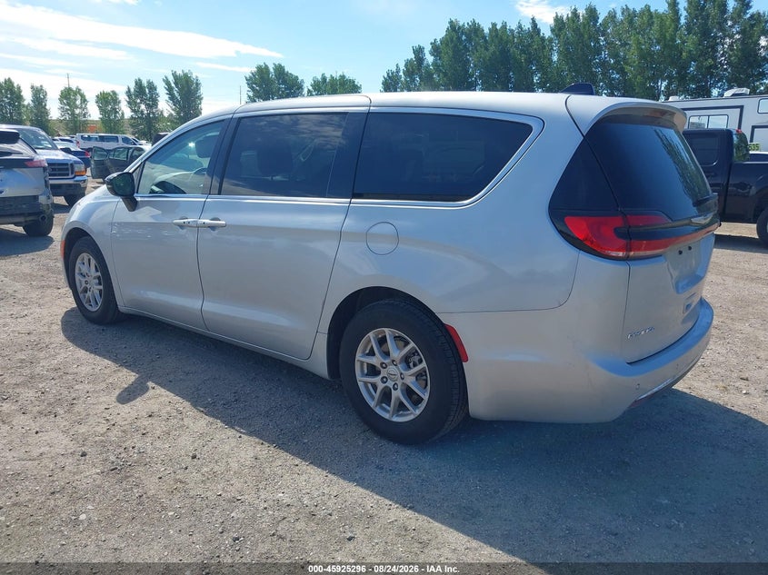2024 CHRYSLER PACIFICA auction photo 3