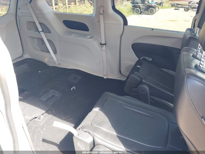 2024 CHRYSLER PACIFICA auction photo 8