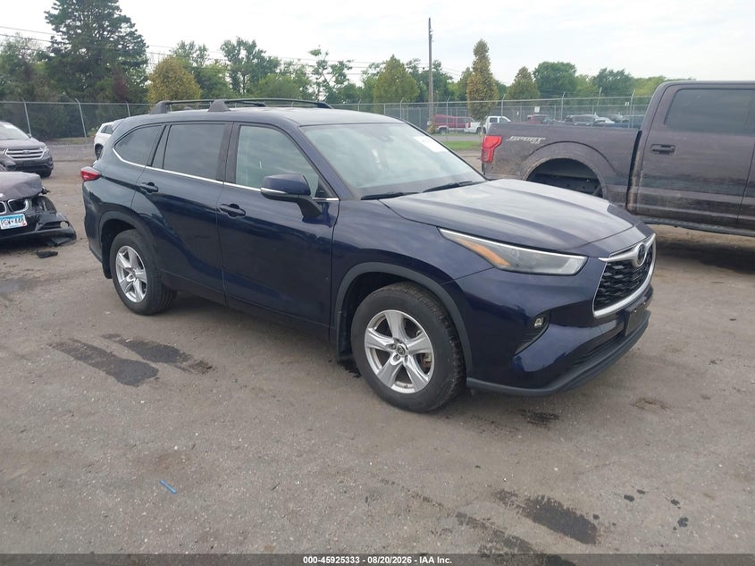 2022 TOYOTA HIGHLANDER auction photo 1