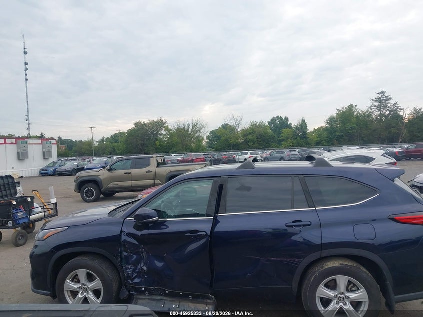 TOYOTA HIGHLANDER - zdjęcie 14