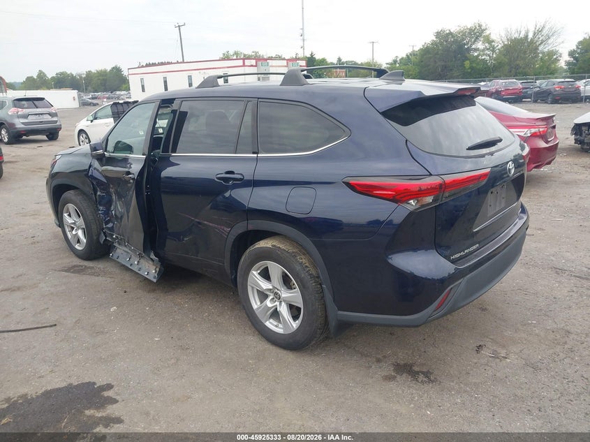 2022 TOYOTA HIGHLANDER auction photo 3