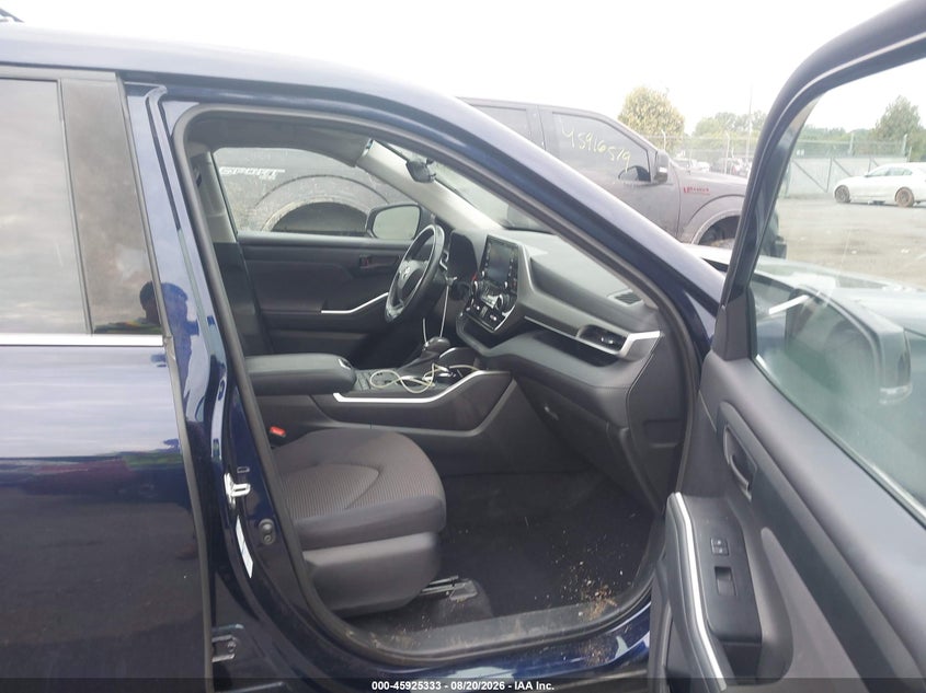 2022 TOYOTA HIGHLANDER auction photo 5