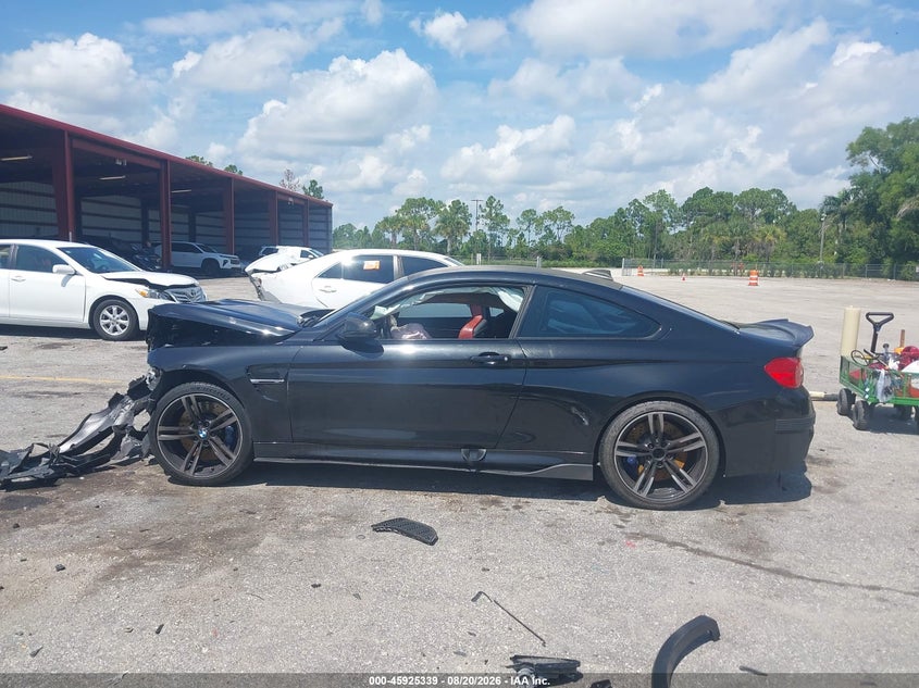 BMW M4 2015 VIN WBS3R9C55FK334853
