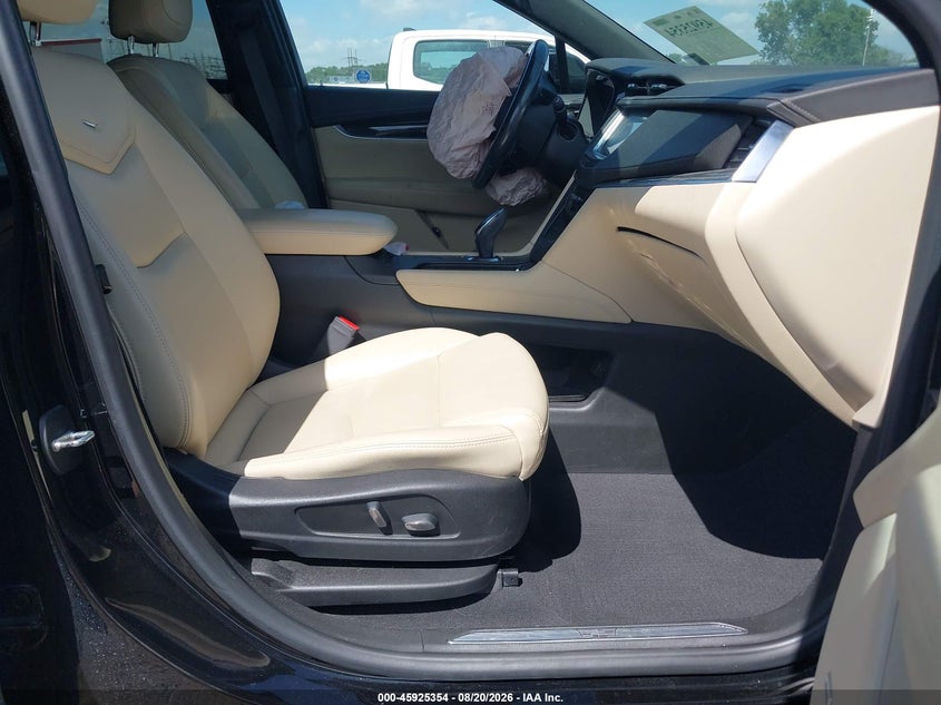 2019 CADILLAC XT5 auction photo 5