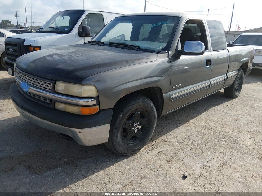 2002 CHEVROLET SILVERADO 1500 auction photo 2