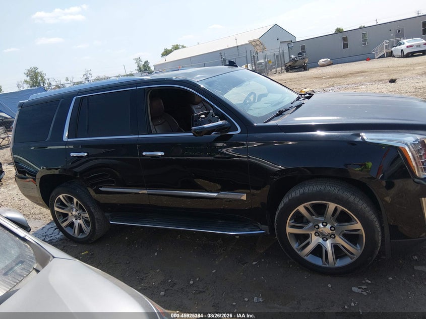CADILLAC ESCALADE - zdjęcie 13