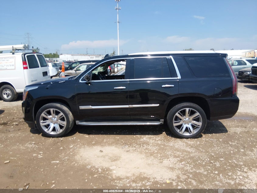 CADILLAC ESCALADE - zdjęcie 14