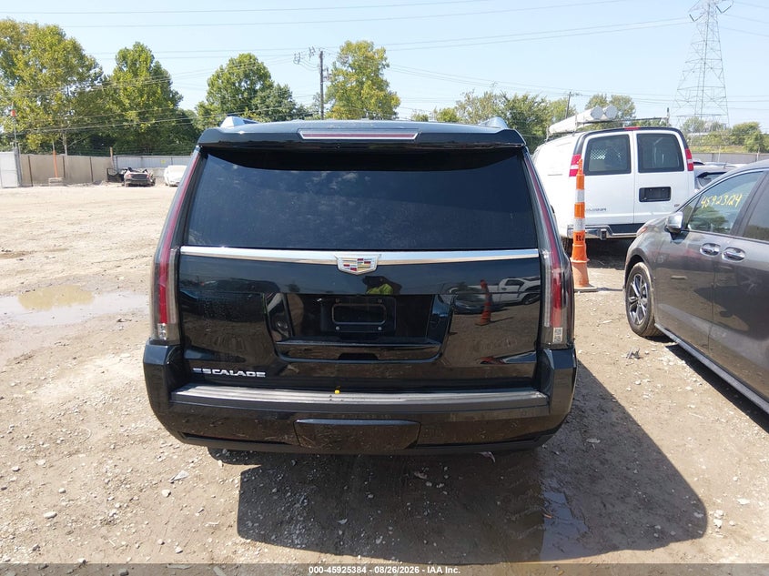 CADILLAC ESCALADE - zdjęcie 16