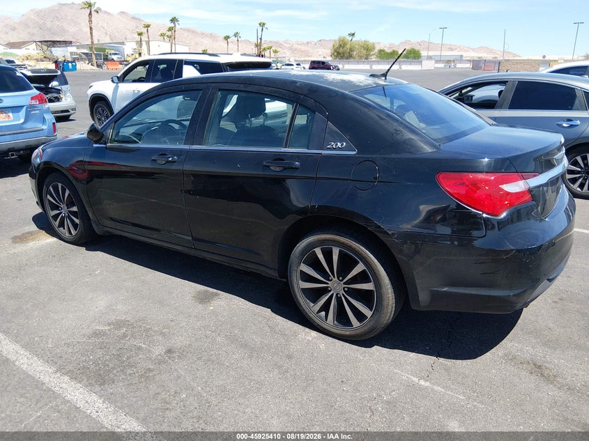 2013 CHRYSLER 200 auction photo 3