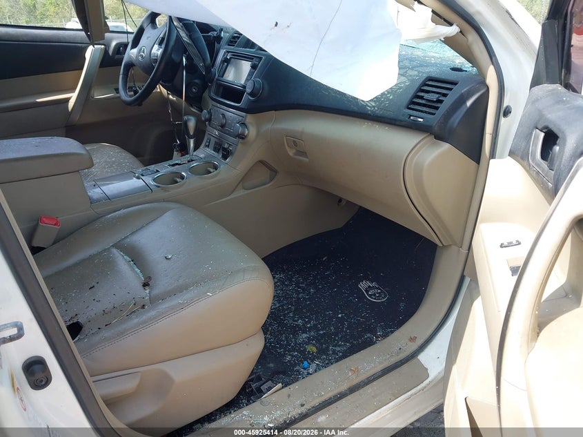 2013 TOYOTA HIGHLANDER auction photo 5