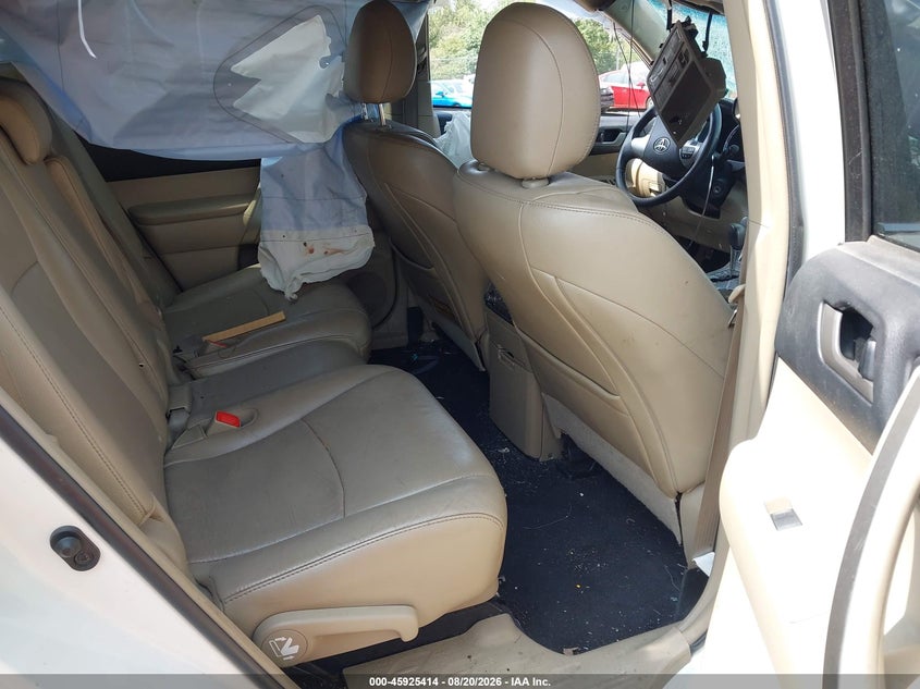 2013 TOYOTA HIGHLANDER auction photo 8