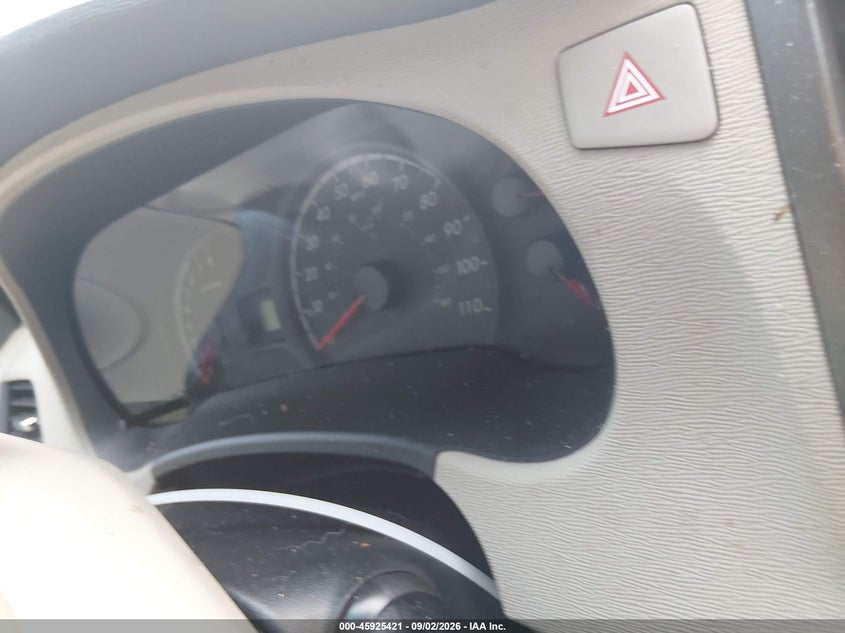 2013 TOYOTA SIENNA auction photo 7