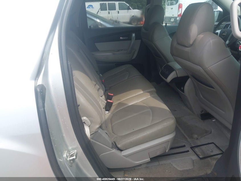 2012 GMC ACADIA auction photo 8