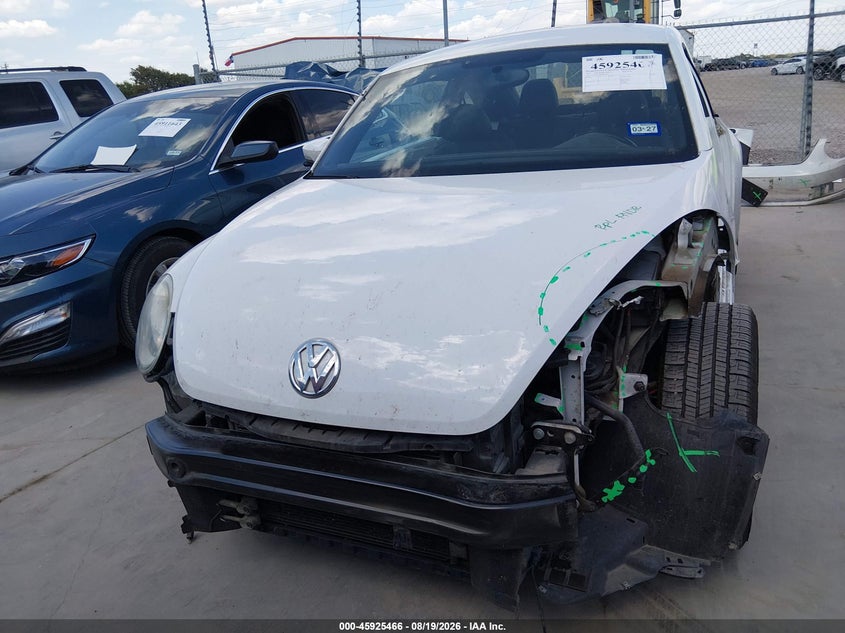 2015 VOLKSWAGEN BEETLE 1.8T · Фото 13