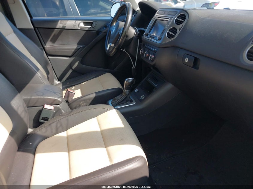 2016 VOLKSWAGEN TIGUAN auction photo 5