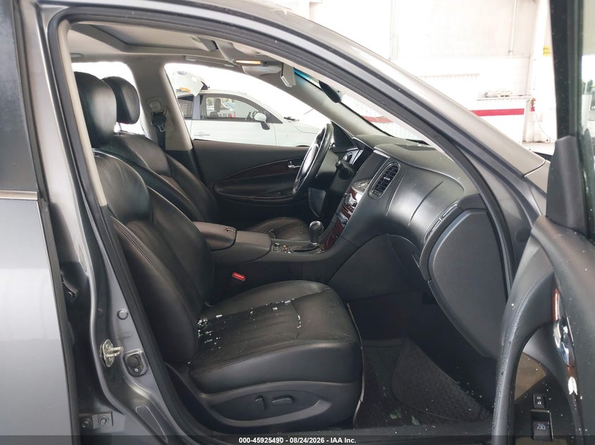 2016 INFINITI QX50 auction photo 5
