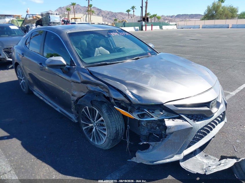 2018 Toyota Camry Se, Right Front, IAAI, VIN 4T1B11HK0JU001527