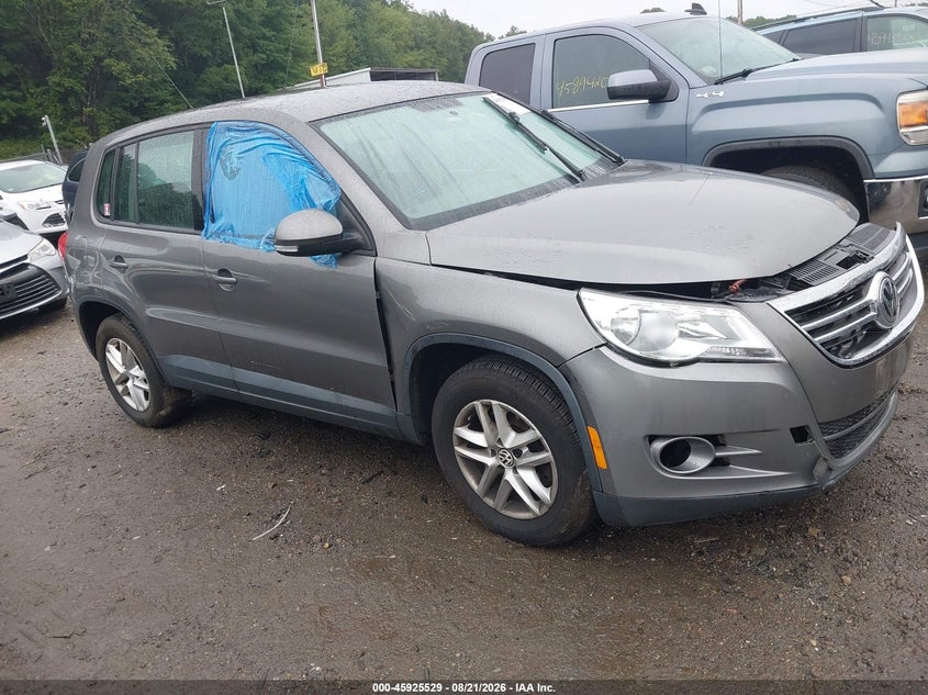 2011 VOLKSWAGEN TIGUAN auction photo 1