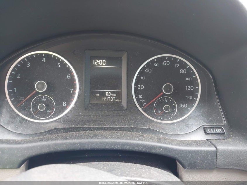 2011 VOLKSWAGEN TIGUAN auction photo 7