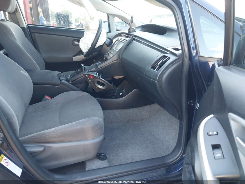 TOYOTA PRIUS - zdjęcie 5