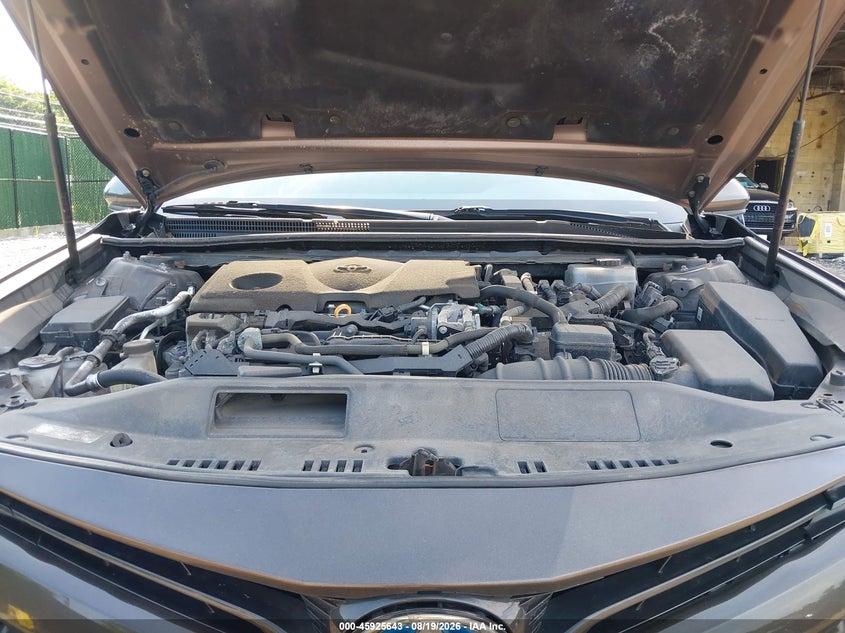 TOYOTA CAMRY HYBRID 2018 VIN 4T1B31HK3JU500378