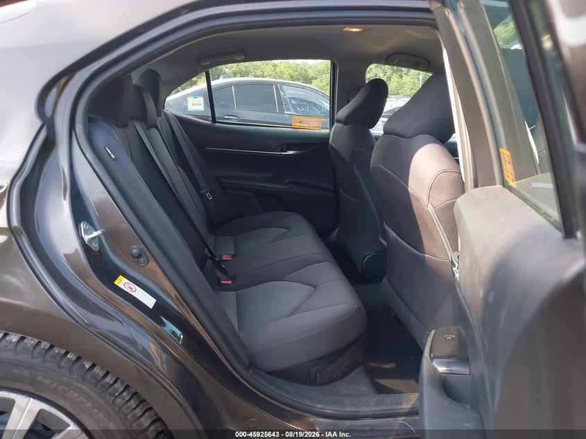 TOYOTA CAMRY HYBRID 2018 VIN 4T1B31HK3JU500378